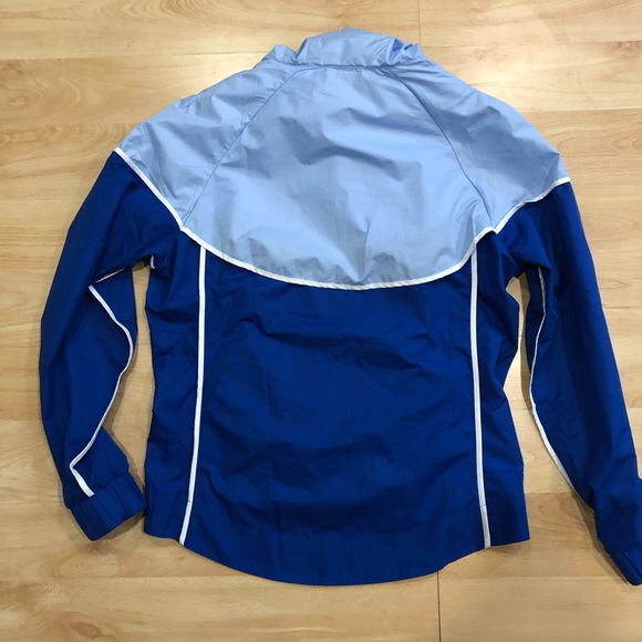 Nike Windbreaker - Picture 3 of 4